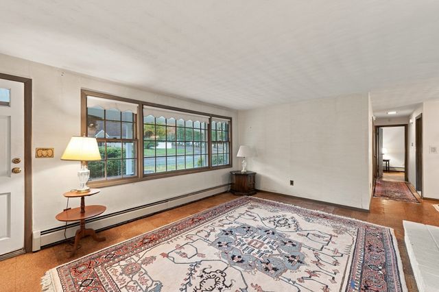 8 Trinity St, Danvers, MA 01923