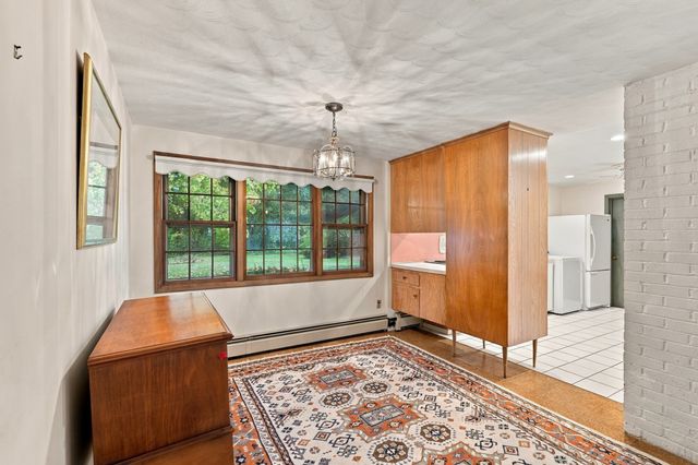 8 Trinity St, Danvers, MA 01923