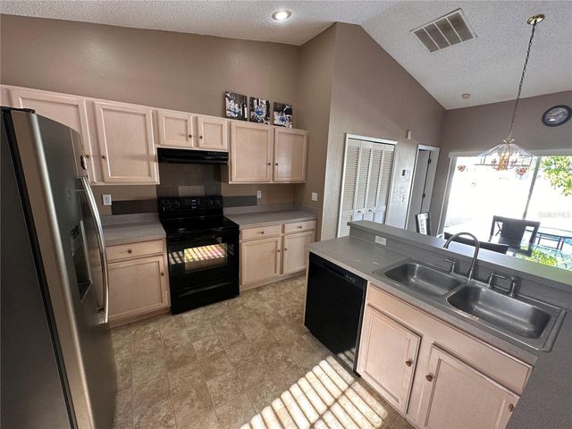 5010 44TH STREET W, Bradenton, FL 34210