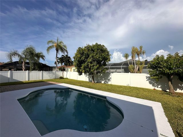 5010 44TH STREET W, Bradenton, FL 34210