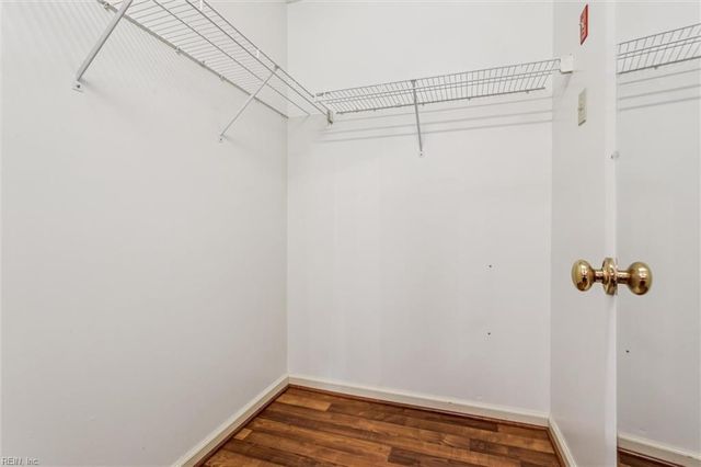 120 Gnarled Oak LN, Yorktown, VA 23692