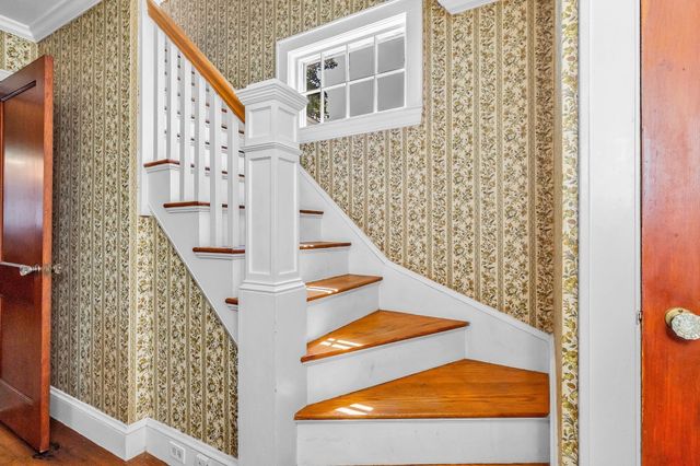 17 Windsor Street, Methuen, MA 01844