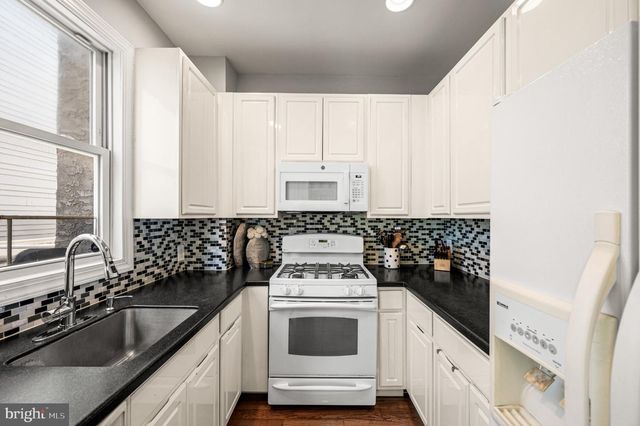 929 S 18TH ST, Philadelphia, PA 19146
