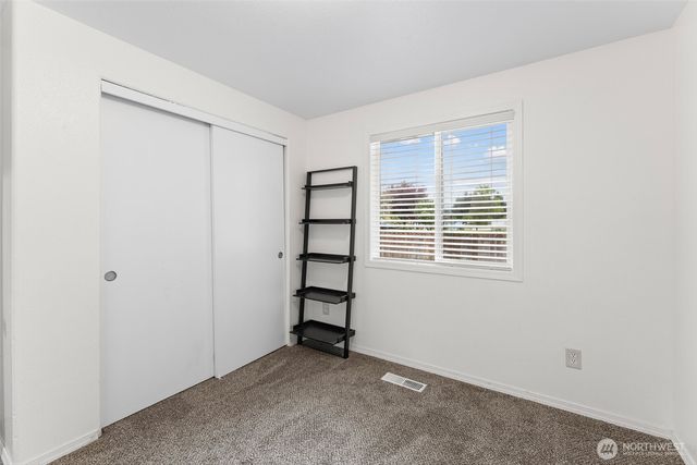 105 Wilshire Way, Kelso, WA 98626