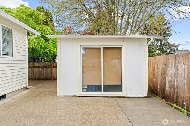 105 Wilshire Way, Kelso, WA 98626