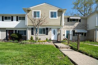 123 Mark Drive, Mount Clemens, MI 48043