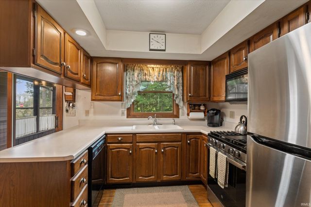 15810 Walnut Pointe, Granger, IN 46530