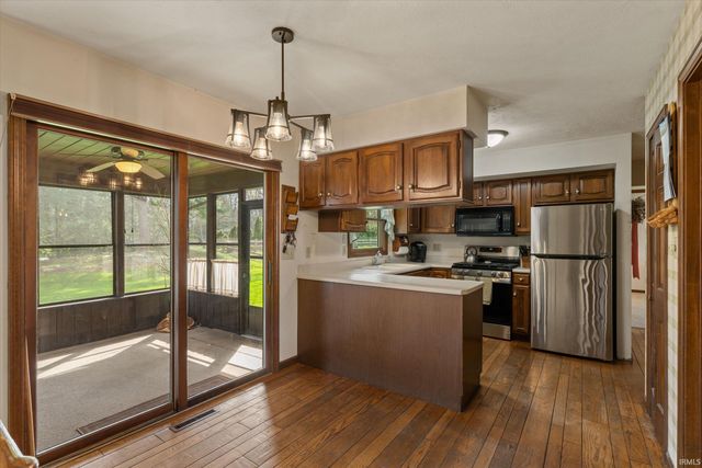 15810 Walnut Pointe, Granger, IN 46530