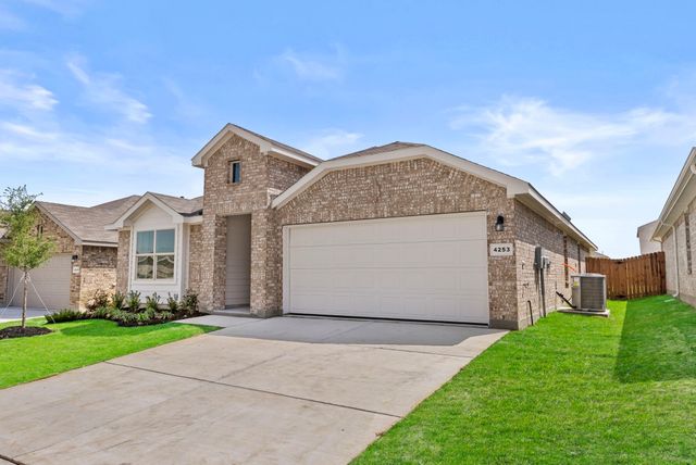 4253 Trickling Creek Lane, Fort Worth, TX 76036