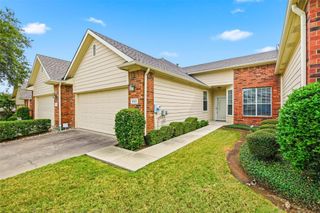252 Heritage Hill Drive, Lewisville, TX 75067