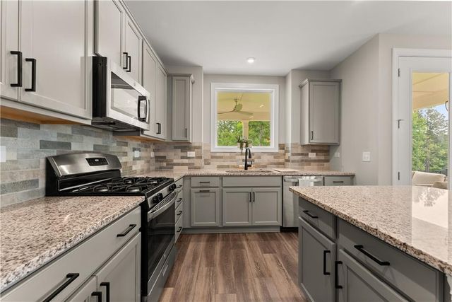 285 Huron Lane, Hoschton, GA 30548
