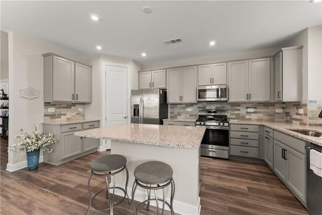 285 Huron Lane, Hoschton, GA 30548