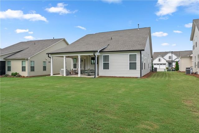 285 Huron Lane, Hoschton, GA 30548