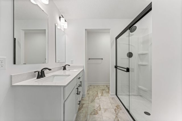 1092 Ashbury Lane NE, Hanover, MN 55341