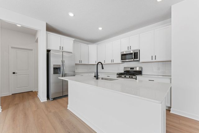 1092 Ashbury Lane NE, Hanover, MN 55341