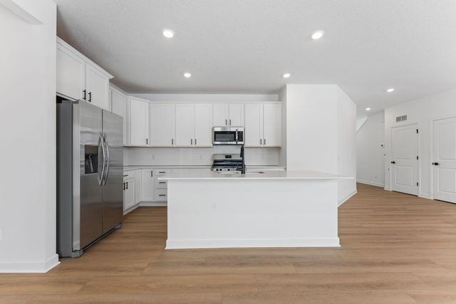 1092 Ashbury Lane NE, Hanover, MN 55341