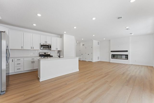 1092 Ashbury Lane NE, Hanover, MN 55341