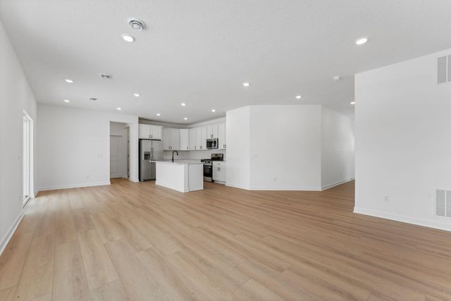 1092 Ashbury Lane NE, Hanover, MN 55341