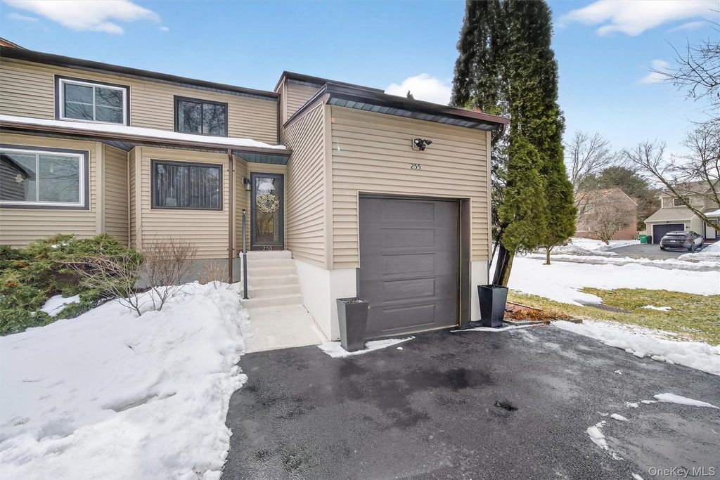 255 Sterling Place, Highland, NY 12528