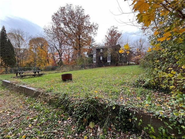 321 E Garfield Avenue, New Castle, PA 16105