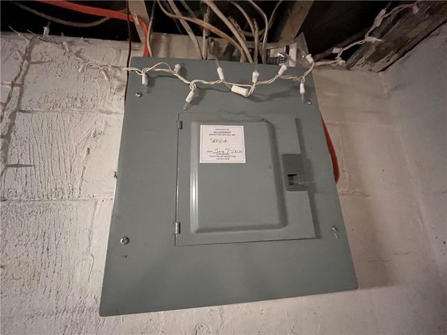 321 E Garfield Avenue, New Castle, PA 16105