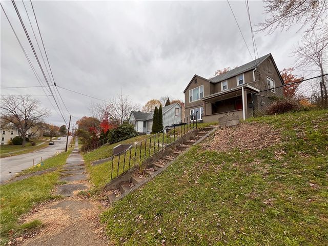 321 E Garfield Avenue, New Castle, PA 16105