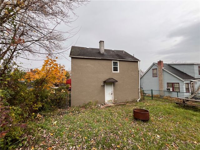 321 E Garfield Avenue, New Castle, PA 16105
