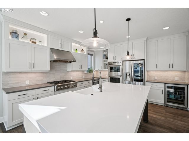 2086 Ne 48TH Ave, Portland, OR 97213