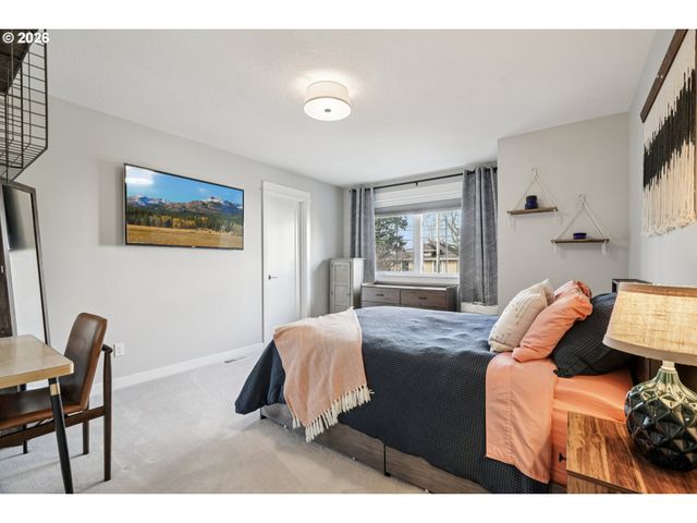 2086 Ne 48TH Ave, Portland, OR 97213