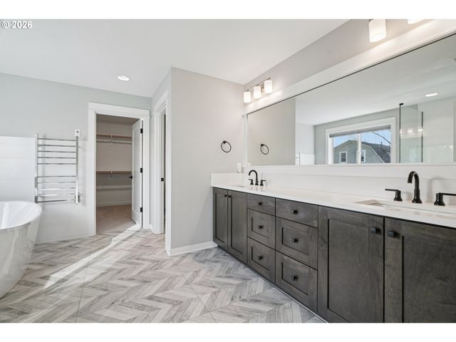 2086 Ne 48TH Ave, Portland, OR 97213