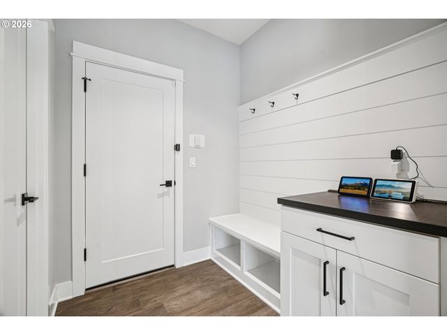 2086 Ne 48TH Ave, Portland, OR 97213