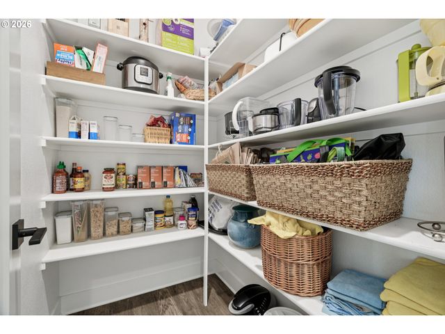 2086 Ne 48TH Ave, Portland, OR 97213