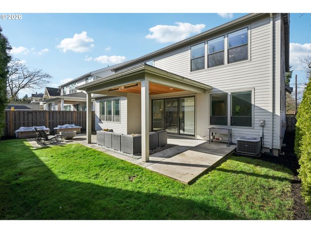 2086 Ne 48TH Ave, Portland, OR 97213