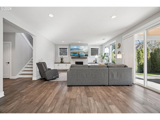 2086 Ne 48TH Ave, Portland, OR 97213