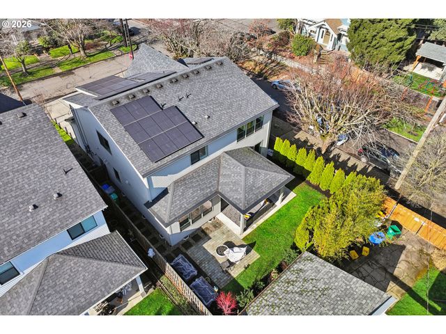 2086 Ne 48TH Ave, Portland, OR 97213