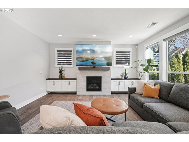 2086 Ne 48TH Ave, Portland, OR 97213