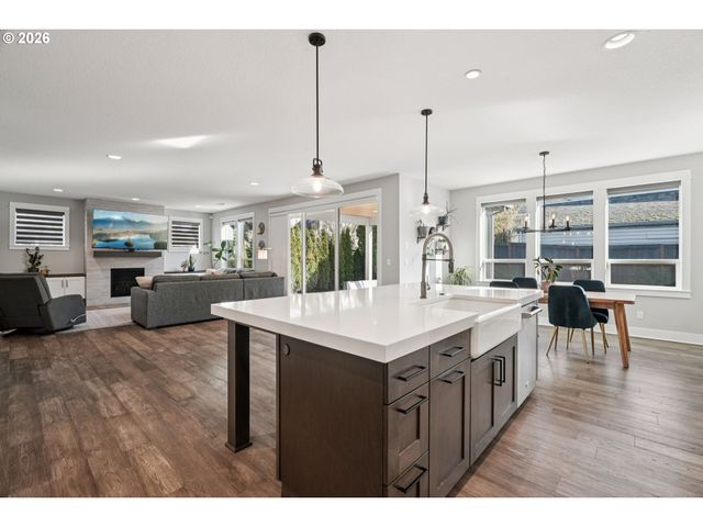 2086 Ne 48TH Ave, Portland, OR 97213