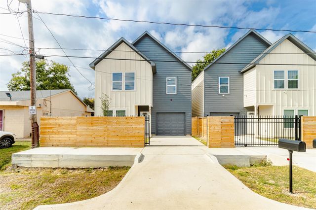 8923 De Priest Street, Houston, TX 77088