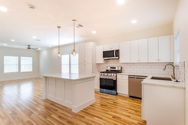 8923 De Priest Street, Houston, TX 77088