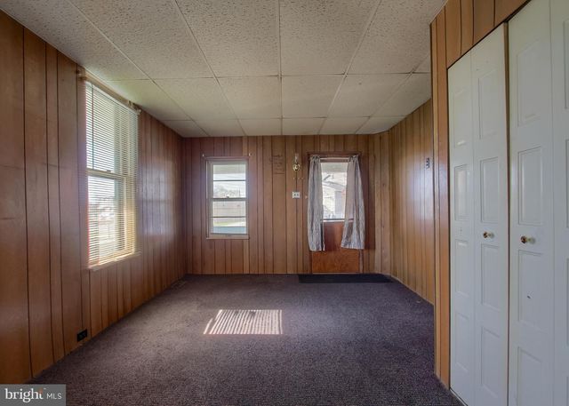 1827 BERRYHILL ST, Harrisburg, PA 17104