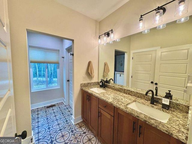 939 Sunset Road, Epworth, GA 30541