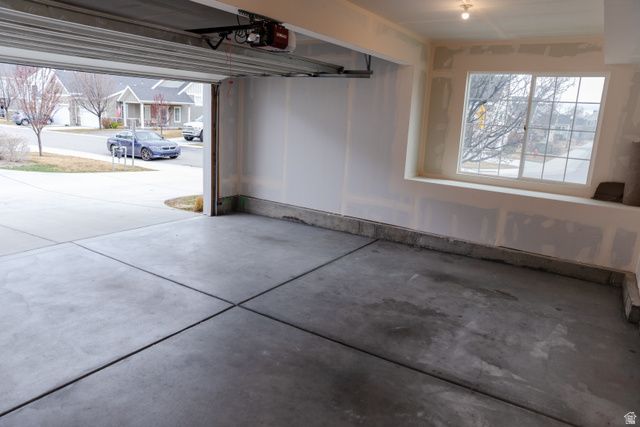 1924 W TRAIL HEIGHTS DR, Riverton, UT 84065