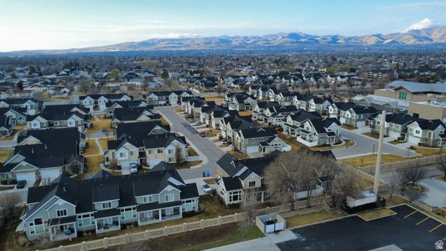 1924 W TRAIL HEIGHTS DR, Riverton, UT 84065