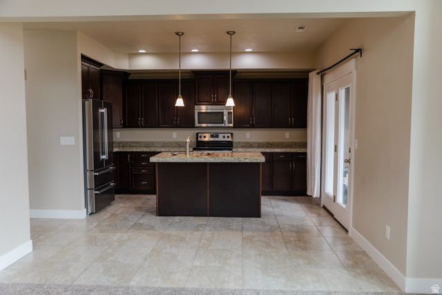 1924 W TRAIL HEIGHTS DR, Riverton, UT 84065