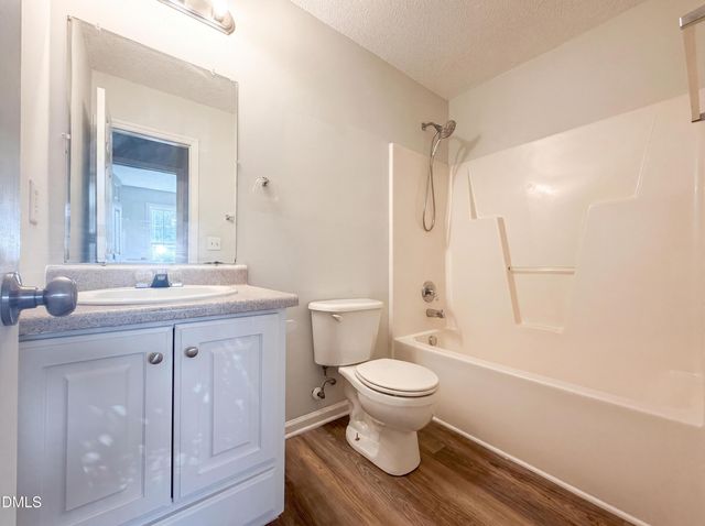 11 N Carolina Avenue, Benson, NC 27504