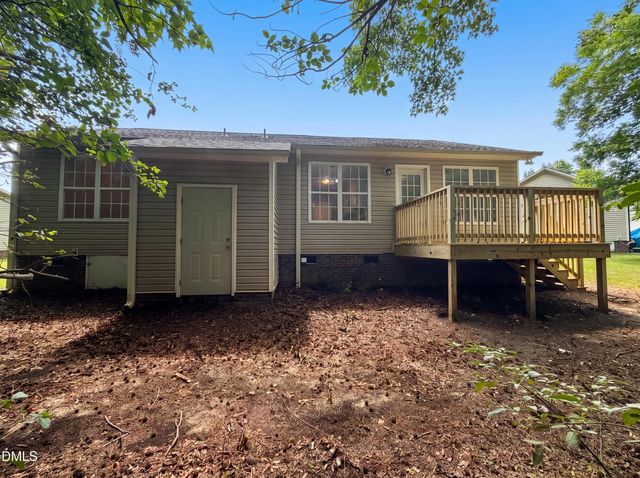 11 N Carolina Avenue, Benson, NC 27504