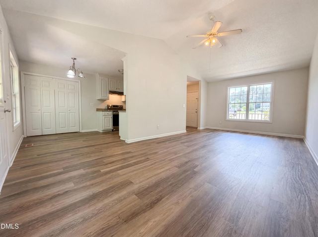 11 N Carolina Avenue, Benson, NC 27504