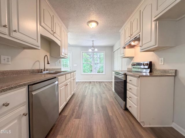 11 N Carolina Avenue, Benson, NC 27504