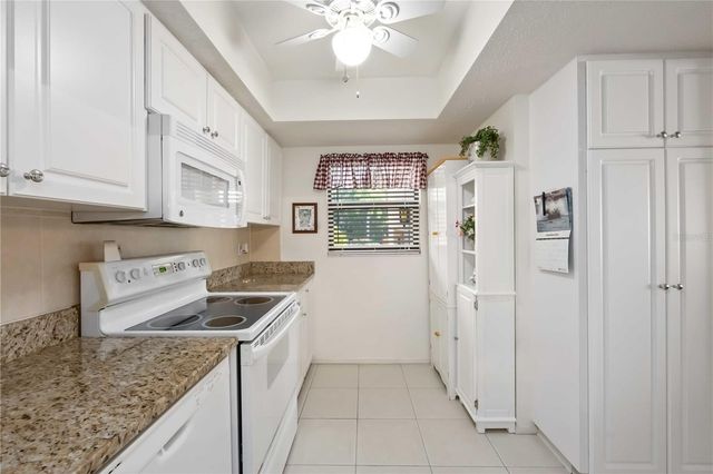 2756 CLUBHOUSE DRIVE 101, Sarasota, FL 34232