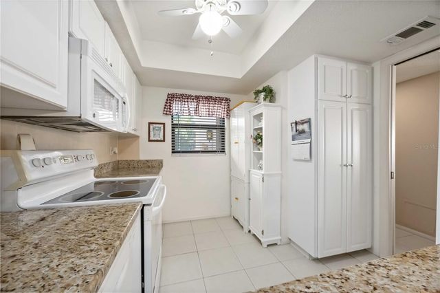 2756 CLUBHOUSE DRIVE 101, Sarasota, FL 34232